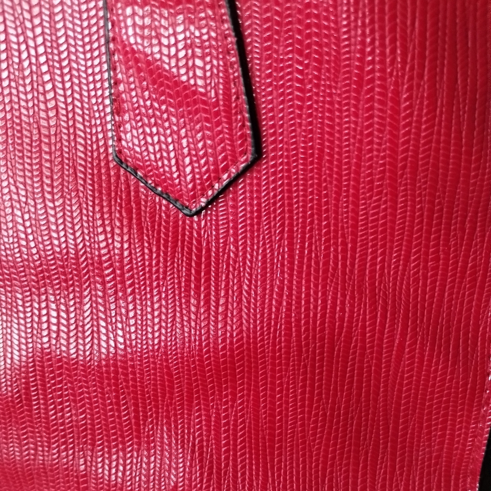 Red Tote - Picture 5 of 14